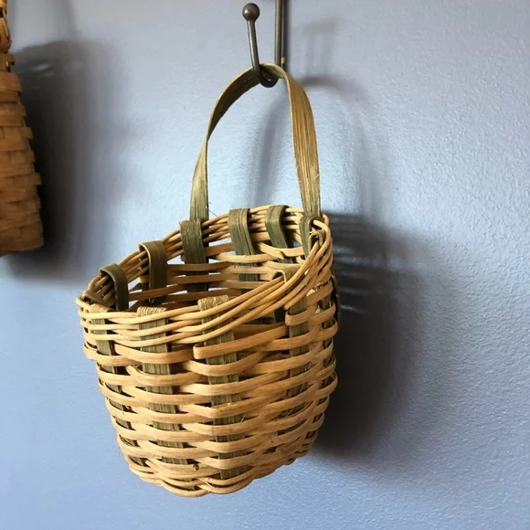 COPY - Vintage Trio Of Hanging Wicker Wall Baskets - Picture 9 of 16